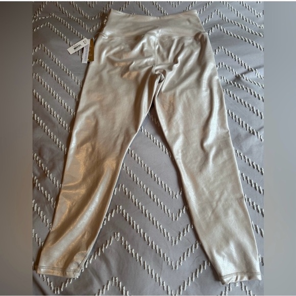 NWT Joe Fresh Metallic Crossover Leggings in Champagne Women's Size Medium - Picture 8 of 8